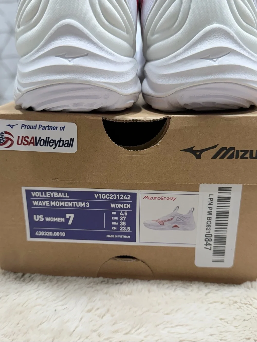 Mizuno Wave Momentum 3 Women’s Volleyball Shoe, Size: 7